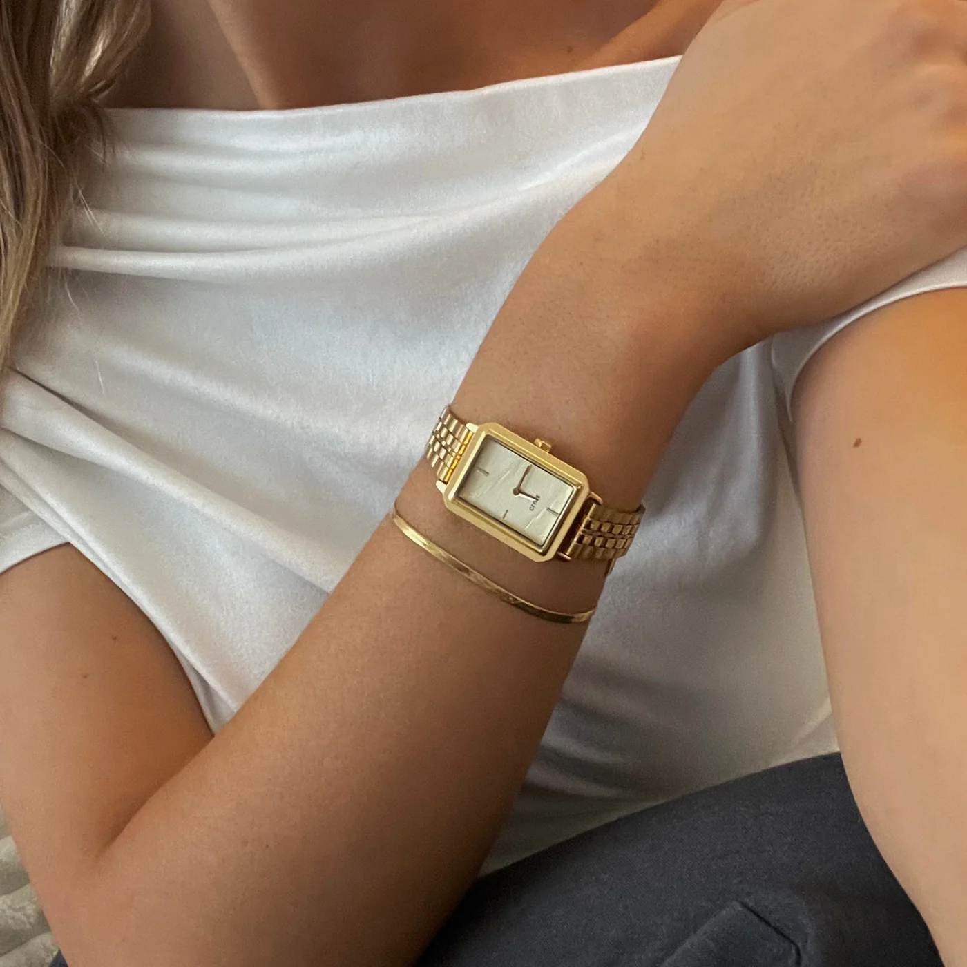 Essentielle Snake Bracelet Gold Colour - Image 6