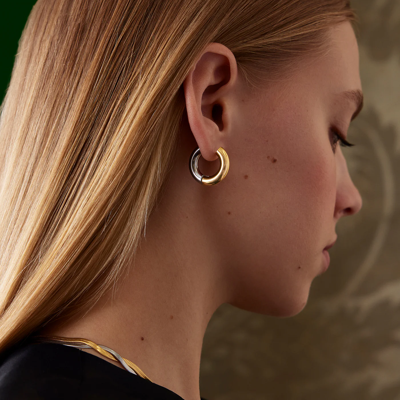 Élevé Hoop Earrings, Two-Tone - Image 3