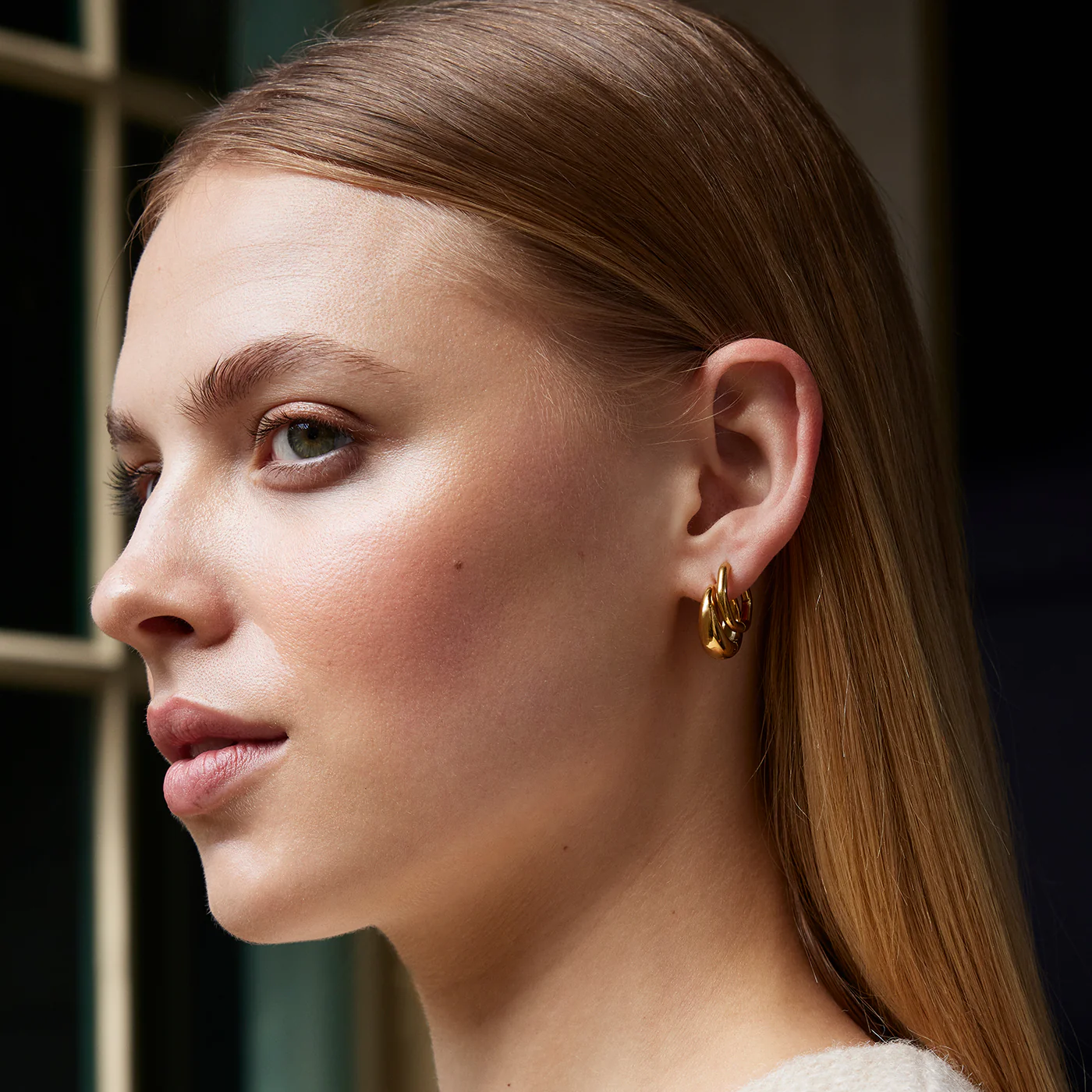 Essentielle Round Hoop Earrings, Gold Colour - Image 3