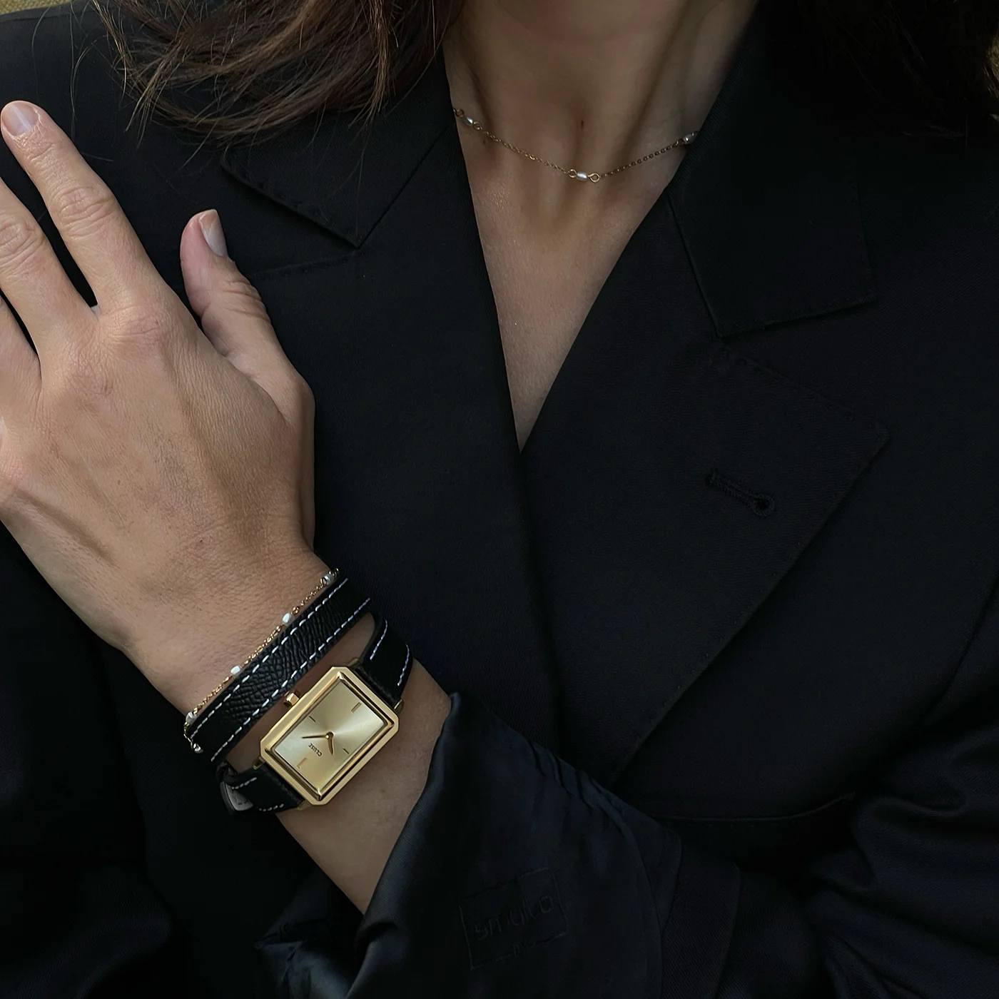 Fluette Watch Double Leather, Black, Full Gold Colour - Image 9