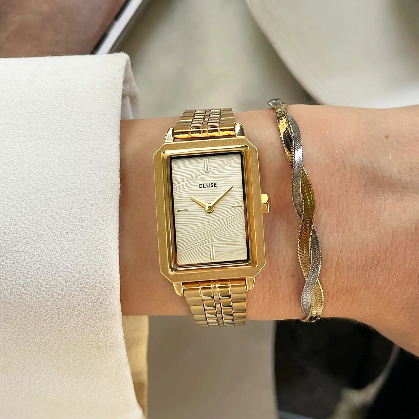 Fluette Watch Steel, Sand Texture Full Gold Colour - Image 6