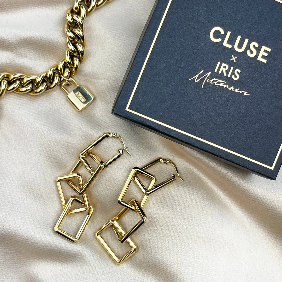 Essentielle Chain Earrings, Gold Colour - Image 5