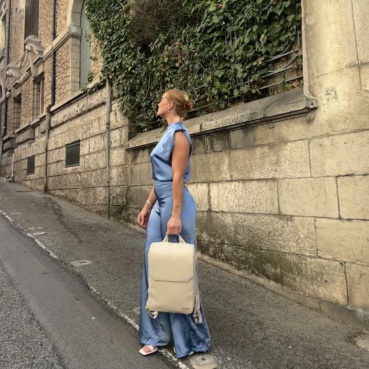 Nuitée Backpack, Beige, Gold Colour - Image 7
